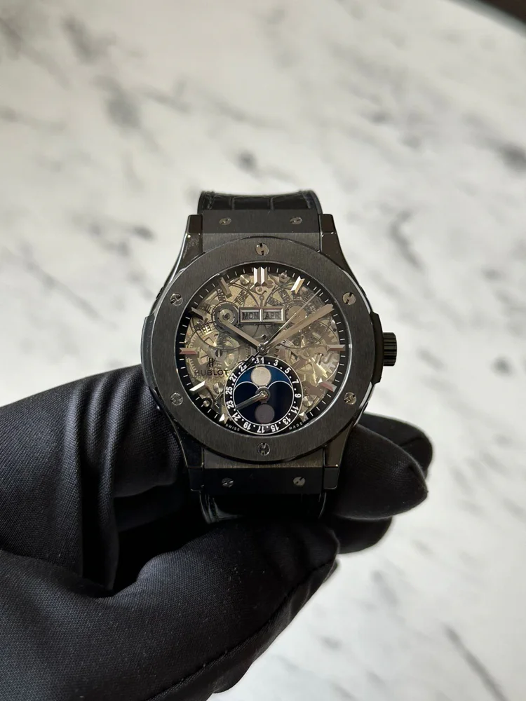 Hublot CLASSIC FUSION AEROFUSION MOONPHASE BLACK MAGIC